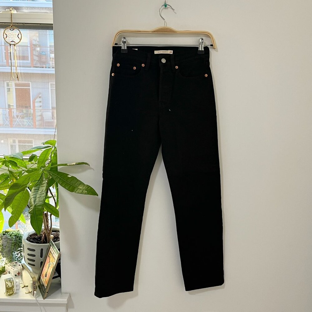 Levi's Black Wedgie Straight Jeans Size 24
